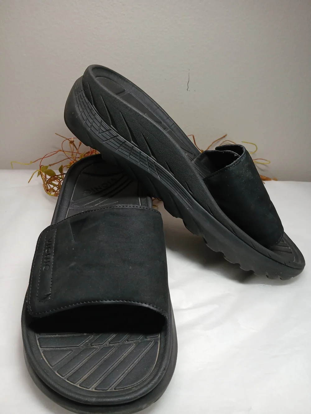 Vionic Unisex Black Slip-On Slide Sandals *Need Cleaned* Mens Sz 9.5 Womens 11